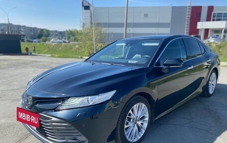 Toyota Camry, 2018 год, 2 850 000 рублей, 2 фотография