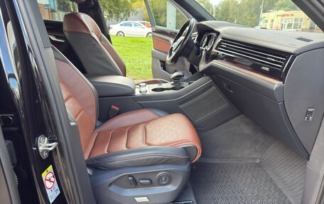 Volkswagen Touareg III, 2019 год, 4 685 000 рублей, 8 фотография