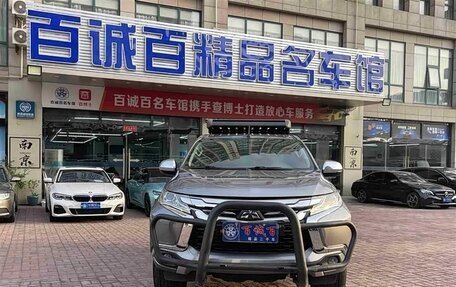 Mitsubishi Pajero Sport III рестайлинг, 2019 год, 2 970 000 рублей, 2 фотография
