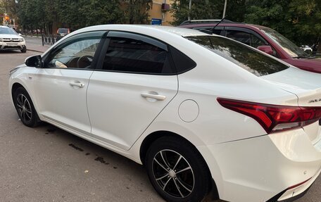 Hyundai Solaris II рестайлинг, 2017 год, 1 320 000 рублей, 3 фотография