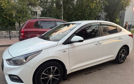 Hyundai Solaris II рестайлинг, 2017 год, 1 320 000 рублей, 5 фотография