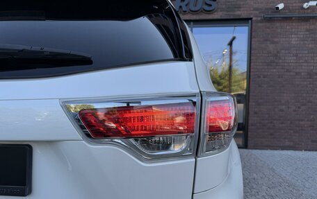 Toyota Highlander III, 2014 год, 2 390 000 рублей, 14 фотография