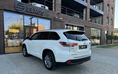 Toyota Highlander III, 2014 год, 2 390 000 рублей, 12 фотография