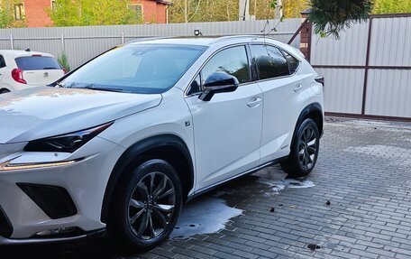 Lexus NX I, 2018 год, 3 999 990 рублей, 6 фотография