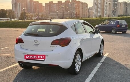 Opel Astra J, 2011 год, 600 000 рублей, 4 фотография