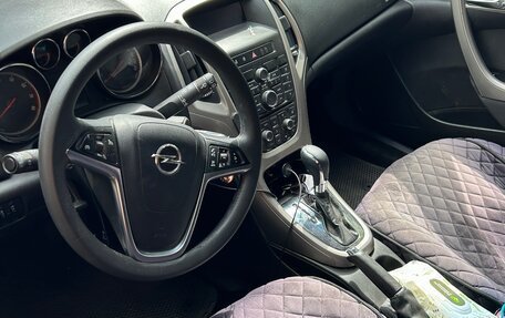 Opel Astra J, 2010 год, 550 000 рублей, 3 фотография