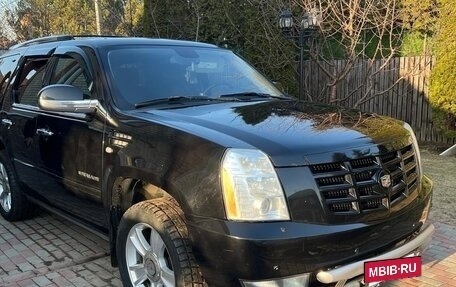 Cadillac Escalade III, 2012 год, 2 100 000 рублей, 2 фотография
