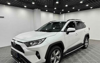 Toyota RAV4, 2021 год, 2 550 000 рублей, 1 фотография