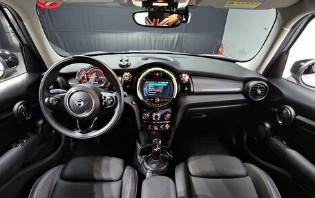 MINI Hatch, 2020 год, 1 553 980 рублей, 7 фотография