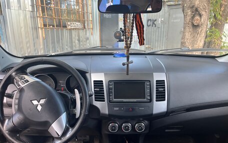 Mitsubishi Outlander III рестайлинг 3, 2011 год, 1 000 000 рублей, 1 фотография