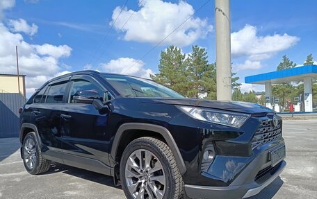 Toyota RAV4, 2020 год, 2 950 000 рублей, 15 фотография