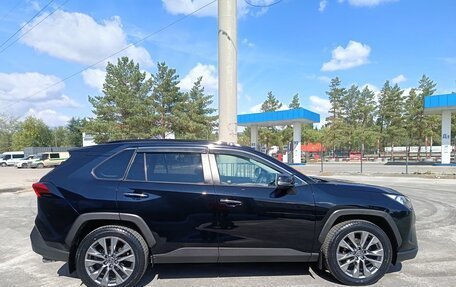 Toyota RAV4, 2020 год, 2 950 000 рублей, 18 фотография