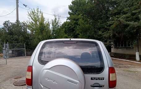 Chevrolet Niva I рестайлинг, 2004 год, 360 000 рублей, 3 фотография