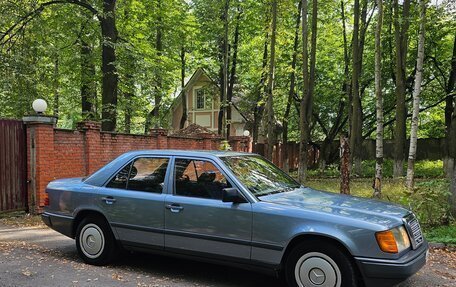 Mercedes-Benz W124, 1987 год, 900 000 рублей, 1 фотография