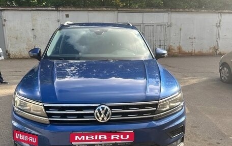 Volkswagen Tiguan II, 2019 год, 2 300 000 рублей, 1 фотография