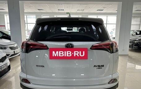 Toyota RAV4, 2018 год, 2 150 000 рублей, 5 фотография