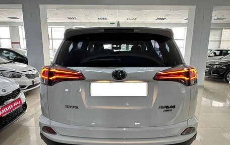 Toyota RAV4, 2018 год, 2 150 000 рублей, 8 фотография