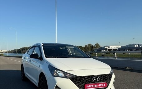 Hyundai Solaris II рестайлинг, 2020 год, 1 330 000 рублей, 1 фотография