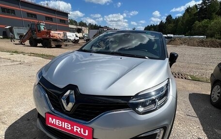 Renault Kaptur I рестайлинг, 2020 год, 1 600 000 рублей, 1 фотография