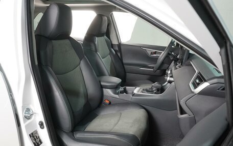 Toyota RAV4, 2024 год, 3 999 000 рублей, 8 фотография