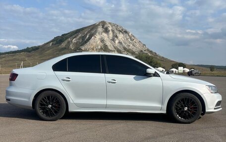Volkswagen Jetta VI, 2017 год, 1 400 000 рублей, 3 фотография