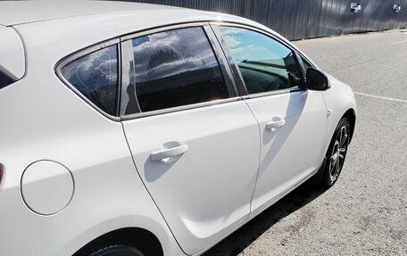 Opel Astra J, 2012 год, 750 000 рублей, 3 фотография