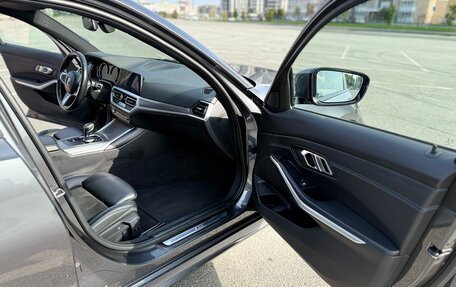 BMW 3 серия, 2019 год, 3 700 000 рублей, 3 фотография