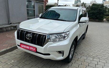 Toyota Land Cruiser Prado 150 рестайлинг 2, 2022 год, 5 600 000 рублей, 1 фотография