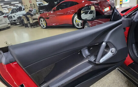 Ferrari 812, 2019 год, 24 549 000 рублей, 6 фотография