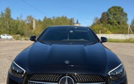 Mercedes-Benz E-Класс, 2021 год, 4 900 000 рублей, 1 фотография