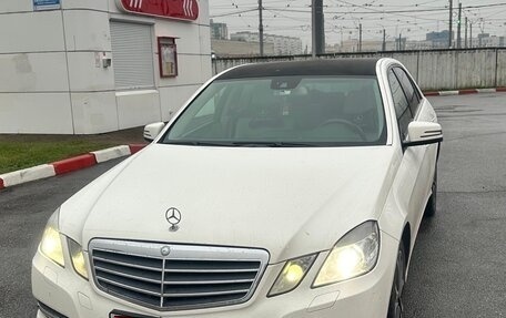Mercedes-Benz E-Класс, 2012 год, 999 000 рублей, 1 фотография