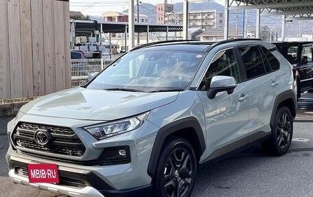 Toyota RAV4, 2022 год, 2 800 000 рублей, 1 фотография