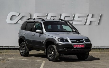 Chevrolet Niva I рестайлинг, 2018 год, 830 000 рублей, 1 фотография