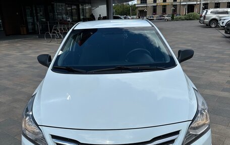 Hyundai Solaris II рестайлинг, 2015 год, 2 фотография