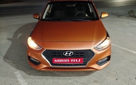 Hyundai Solaris II рестайлинг, 2017 год, 760 000 рублей, 1 фотография