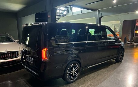 Mercedes-Benz V-Класс, 2025 год, 17 024 000 рублей, 4 фотография