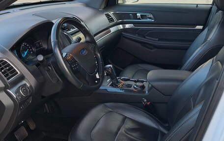 Ford Explorer VI, 2018 год, 2 550 000 рублей, 4 фотография