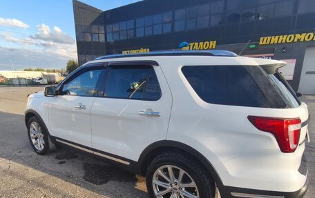 Ford Explorer VI, 2018 год, 2 550 000 рублей, 3 фотография