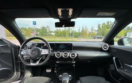 Mercedes-Benz CLA, 2019 год, 2 319 000 рублей, 11 фотография