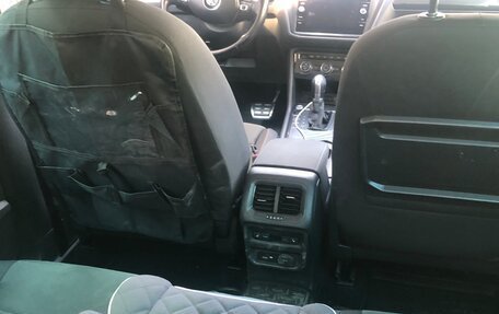 Volkswagen Tiguan II, 2018 год, 2 250 000 рублей, 4 фотография