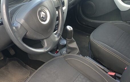 Renault Sandero I, 2012 год, 520 000 рублей, 2 фотография