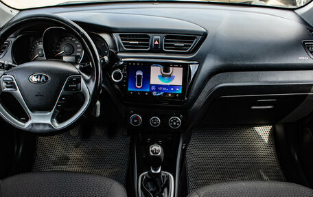 KIA Rio III рестайлинг, 2016 год, 999 000 рублей, 5 фотография