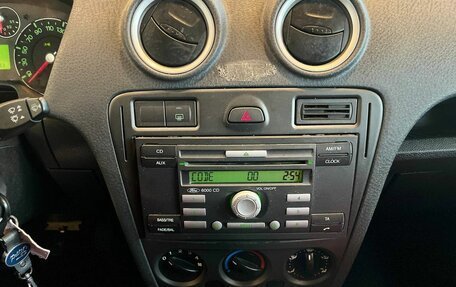 Ford Fusion I, 2006 год, 370 000 рублей, 13 фотография