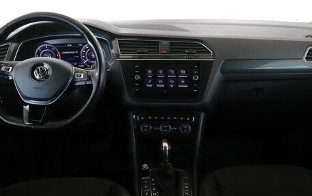 Volkswagen Tiguan II, 2017 год, 2 500 000 рублей, 5 фотография