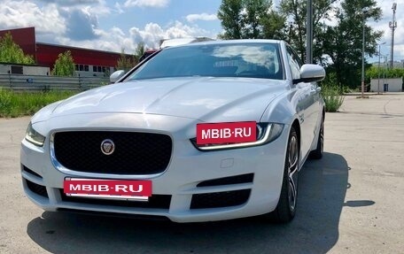 Jaguar XE I рестайлинг, 2015 год, 1 650 000 рублей, 2 фотография