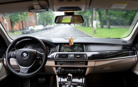 BMW 5 серия, 2011 год, 1 890 000 рублей, 4 фотография