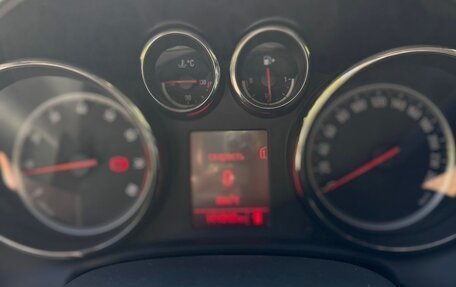 Opel Astra J, 2013 год, 780 000 рублей, 6 фотография