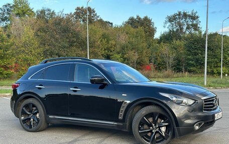 Infiniti QX70, 2015 год, 2 780 000 рублей, 11 фотография