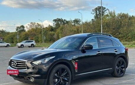 Infiniti QX70, 2015 год, 2 780 000 рублей, 13 фотография