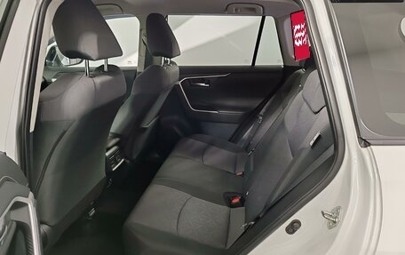 Toyota RAV4, 2019 год, 2 525 000 рублей, 12 фотография